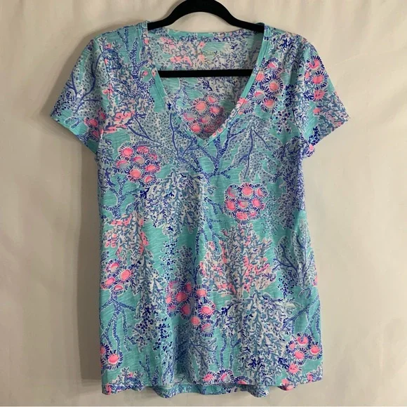 NWT Lilly Pulitzer Etta V-Neck Tee Blue Ibiza “Now You Sea Me”, Size S - Picture 2 of 7